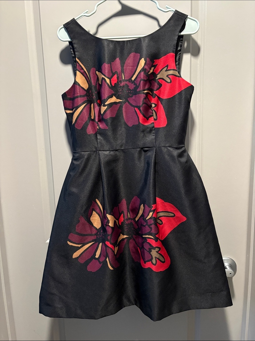 Taylor Black Floral Satin Fit Flare Cocktail Dress Size 4 Pockets Party Wedding